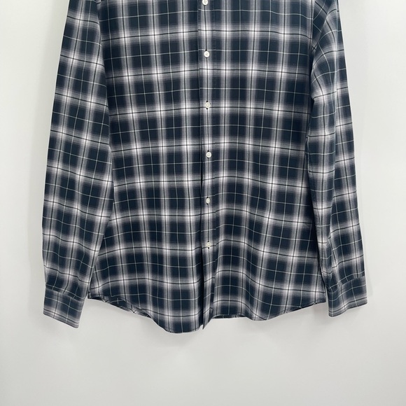 Slate & Stone Button Down Flannel Shirt Plaid Top Long Sleeve Size Medium - Picture 6 of 10